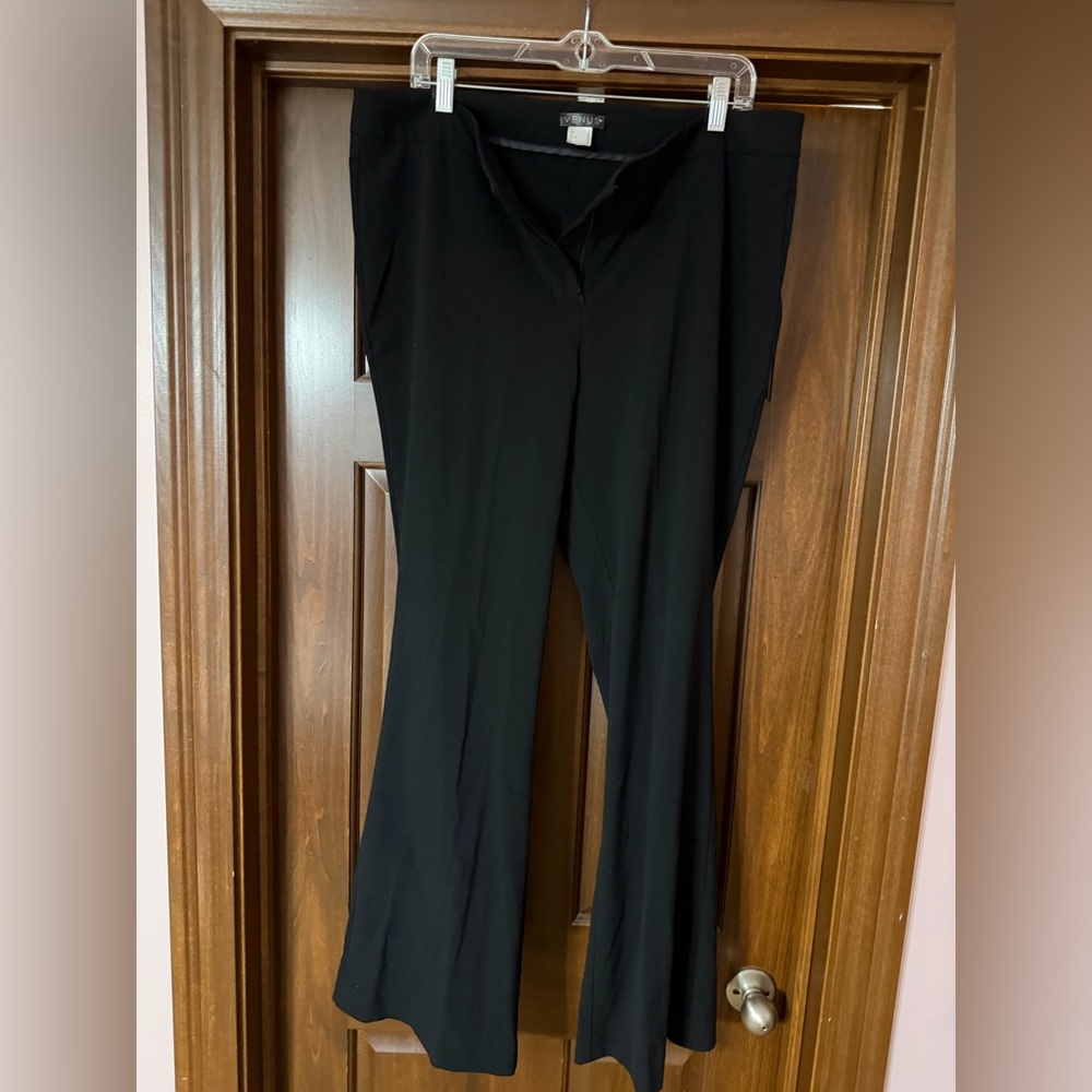 VENUS Elegant Black Flare Pants